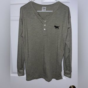 small VS pink long sleeve